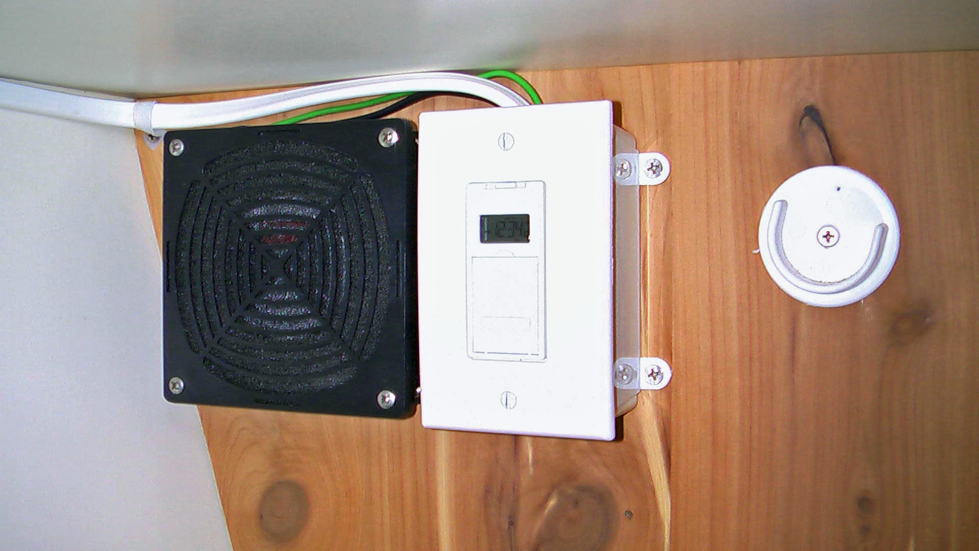 Closet Circulation Fan